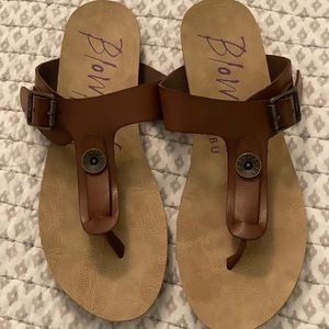 Blowfish Flip Flops Thongs Size 6.5